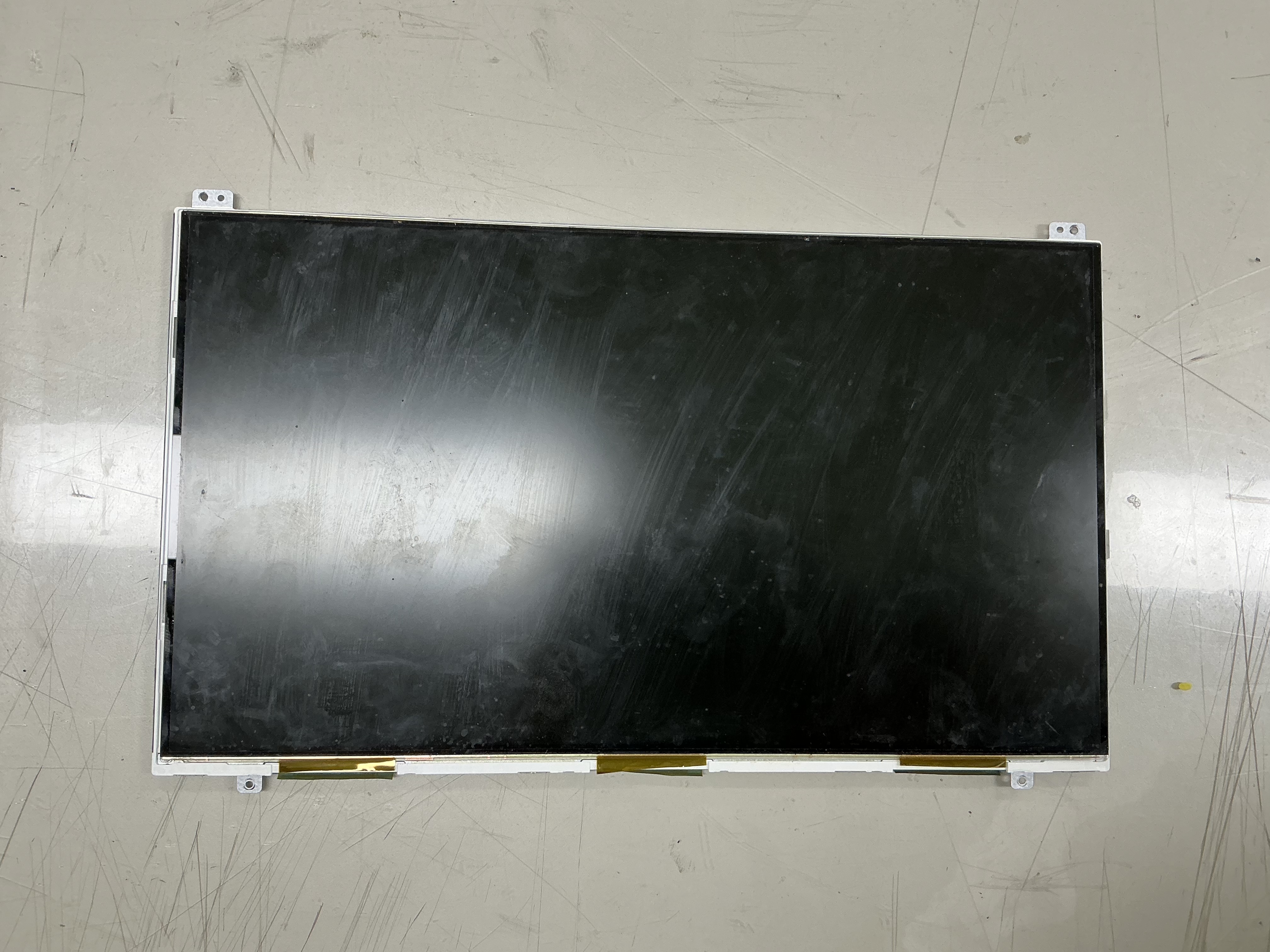 LCD 전면
