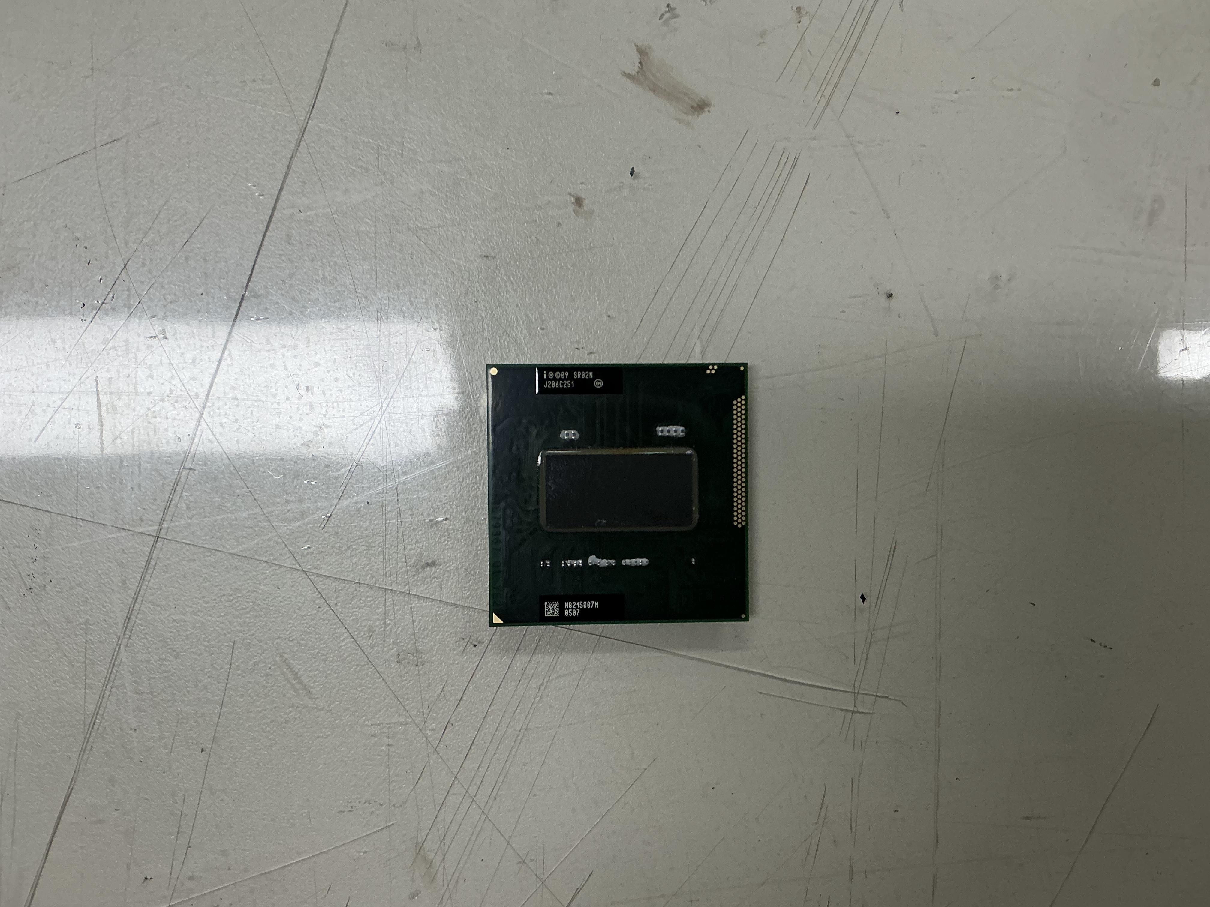CPU 뒷면